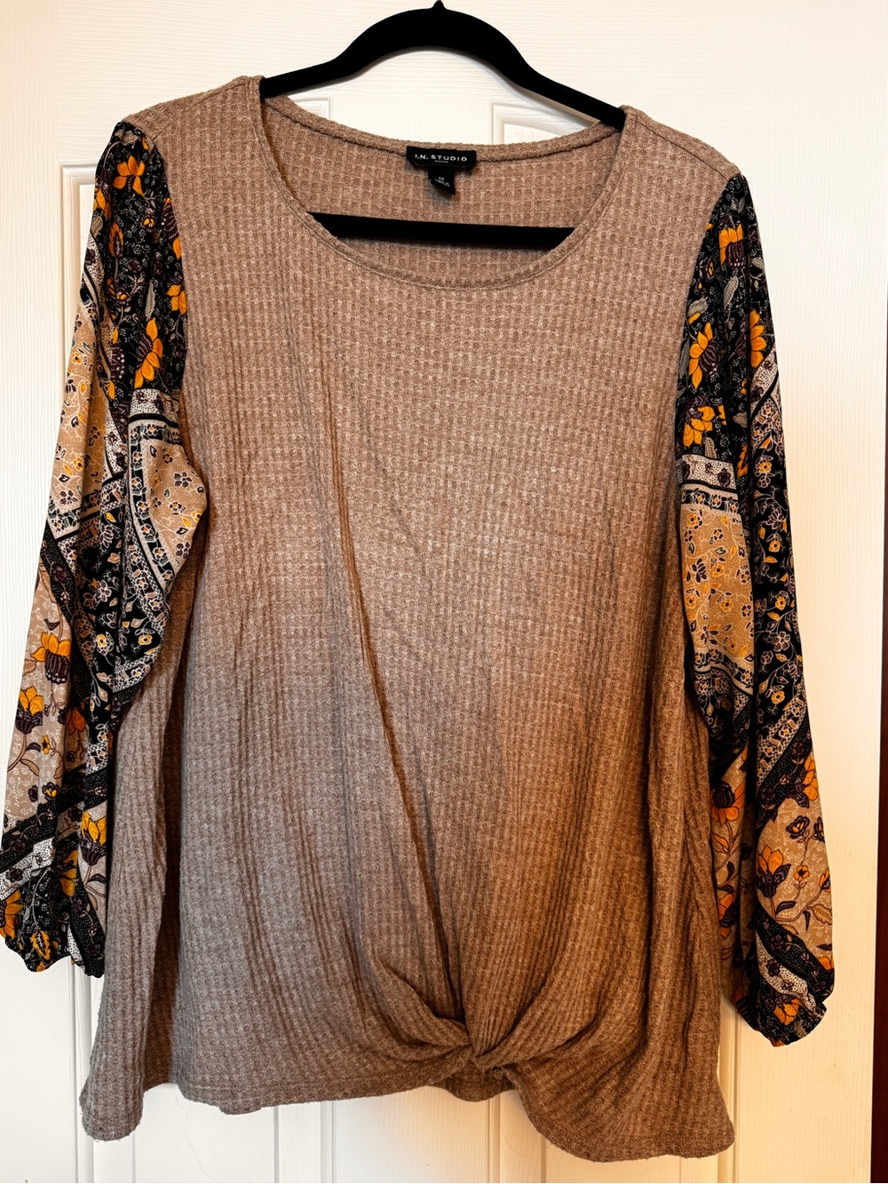 I.N. Studio Taupe Knit Top with Patterned Balloon Sleeves